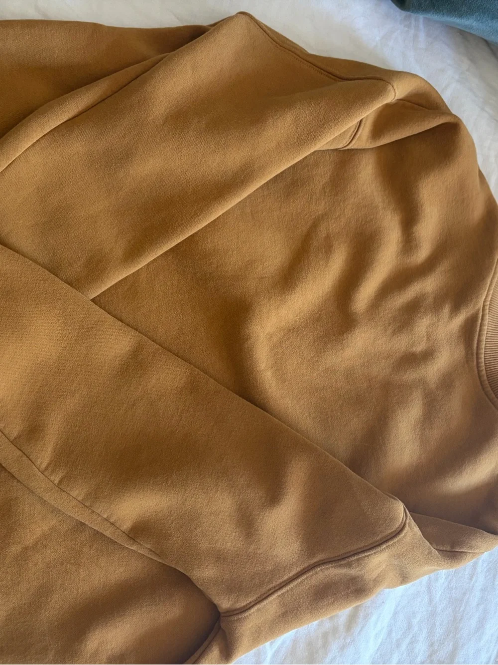 Vuori Small sweatshirt. Dark mustard color. - Picture 2 of 3